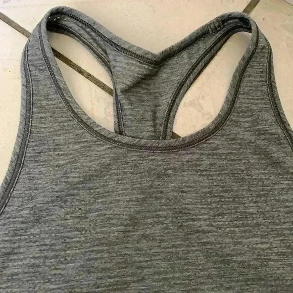 Lululemon - Picture 2 of 4